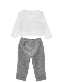 Completo elegante con papillon