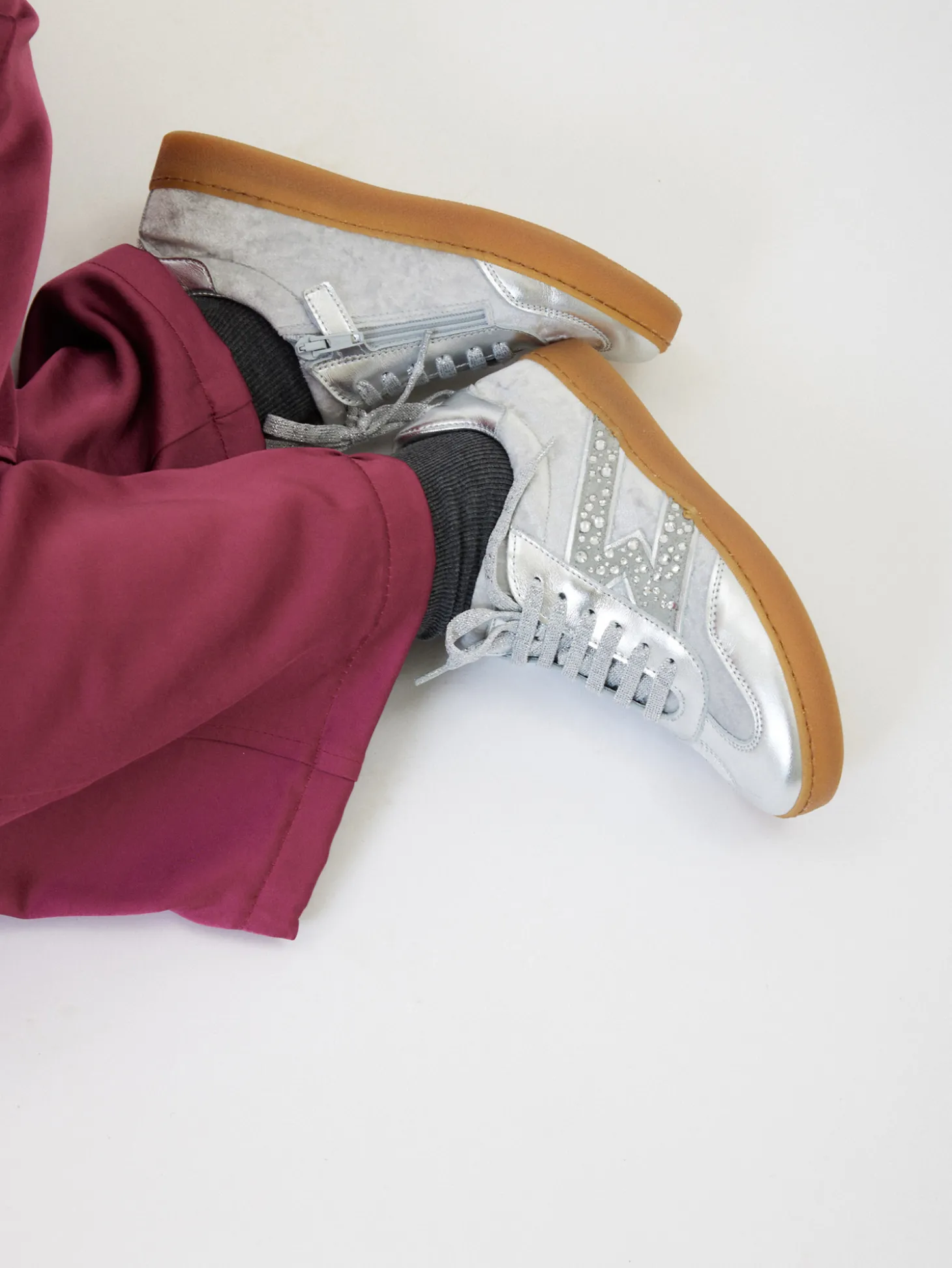 Scarpe velour modello running