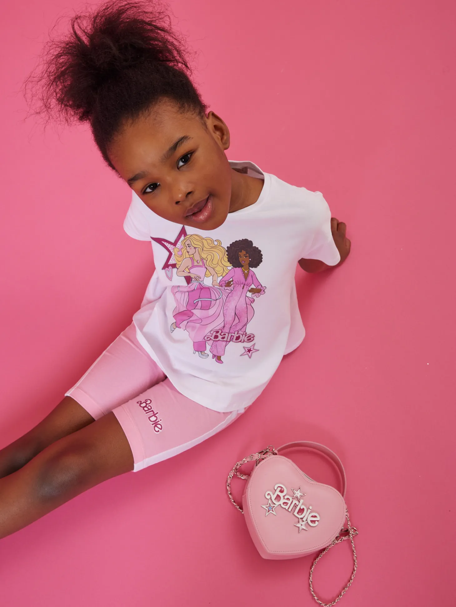 Set maxi t-shirt e pantaloni ciclisti Barbie